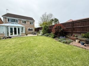 Photo 16- click for photo gallery